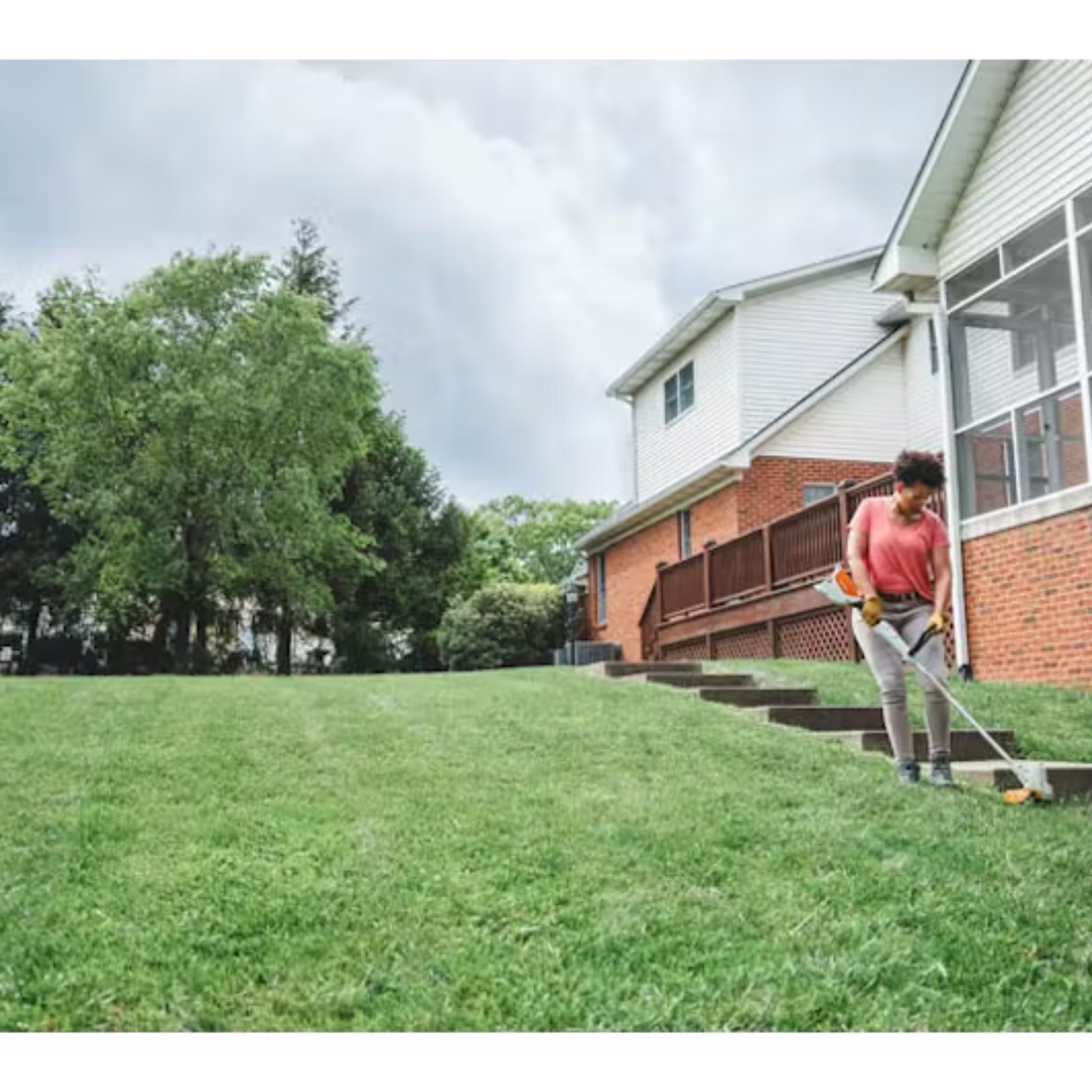 STIHL FSA 57 Battery Powered String Trimmer W/AK20 and AL101