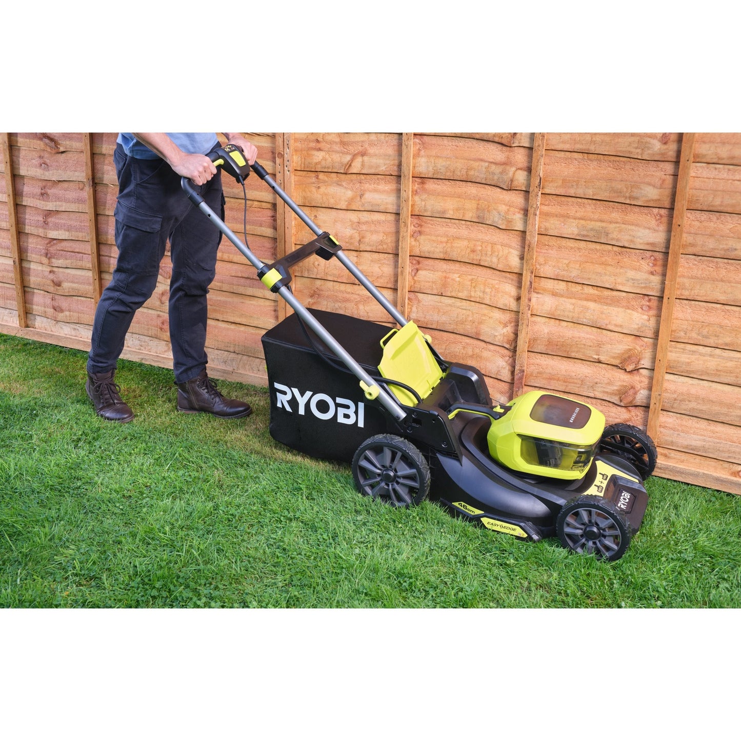 ONE+ 18V Brushless Accu 46cm Grasmaaier (incl. 2x5.0Ah accu)