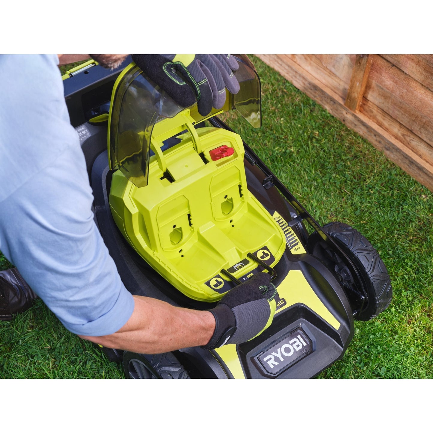 ONE+ 18V Brushless Accu 46cm Grasmaaier (incl. 2x5.0Ah accu)